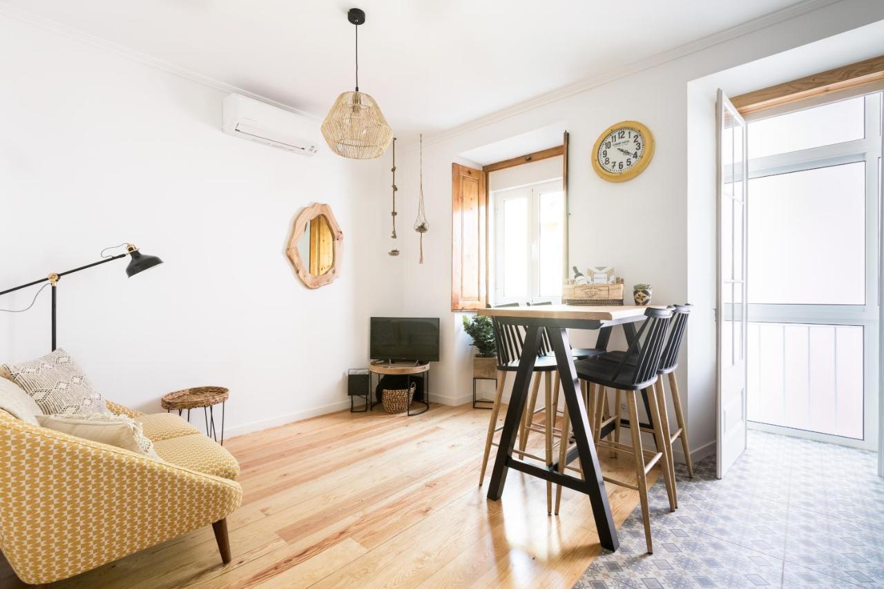 Feel Home In This Stunning Renovated Nest In Graca Lisboa Exterior foto